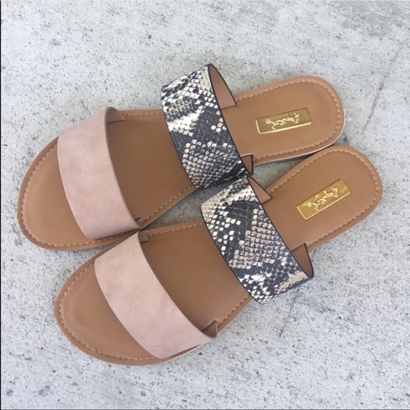 Snake skin and blush slip on sandals - Picture 3 of 4